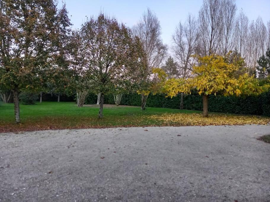 Appartamento La Grelauderie 2 Saintes Esterno foto
